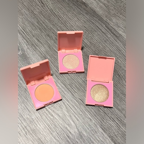 HIPDOT Highlighter Bundle x3 💄 - Picture 2 of 3